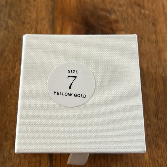 *Winter ❄️ 2022 Jilly ❤️ Box Ring 💍 (Size 7) & Clutch 👛 - Picture 5 of 8